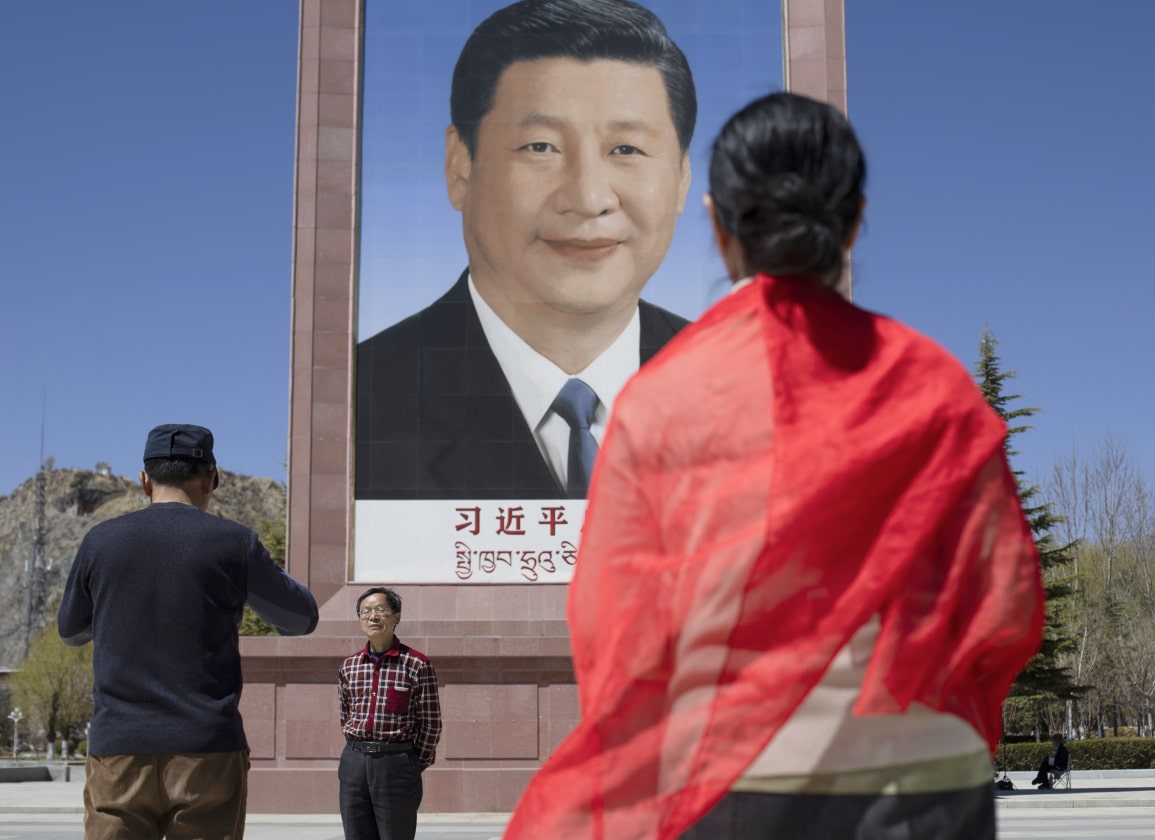 in-china-mag-maar-een-god-worden-aanbeden-de-chinese-communistische-partij