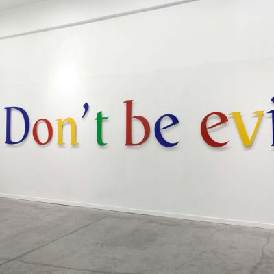 Hoe Google alternatieve gezondheidswebsites onderdrukt