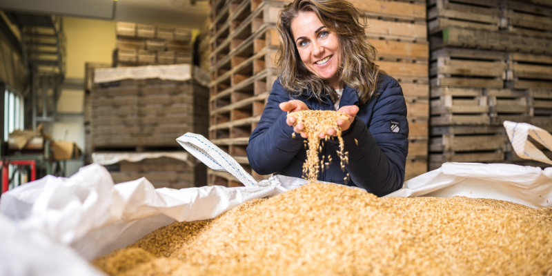 Naakte haver verovert het bord