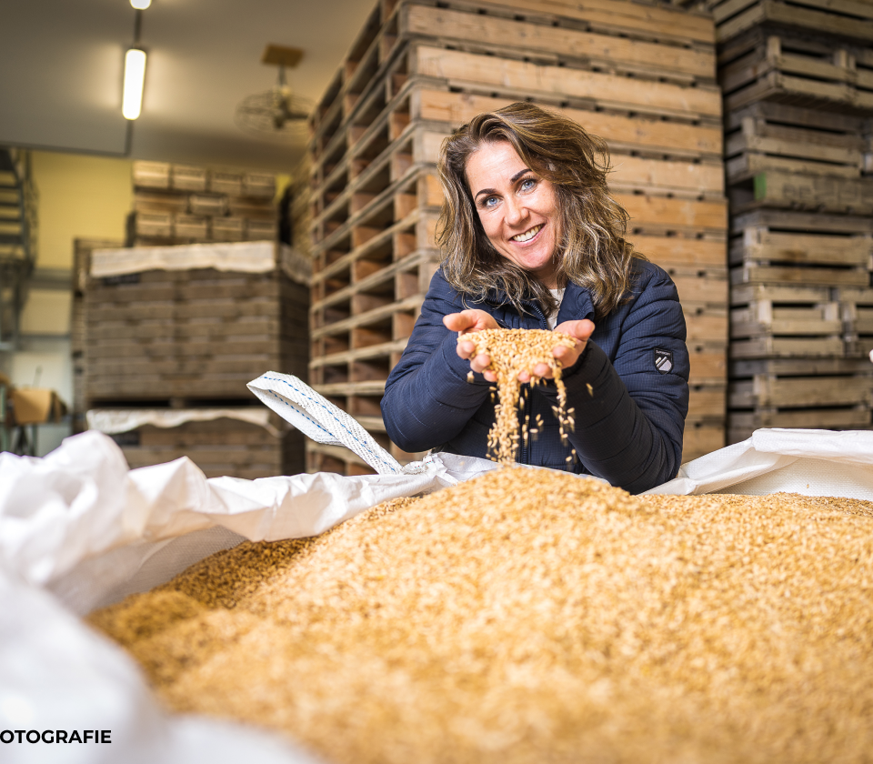 Naakte haver verovert het bord