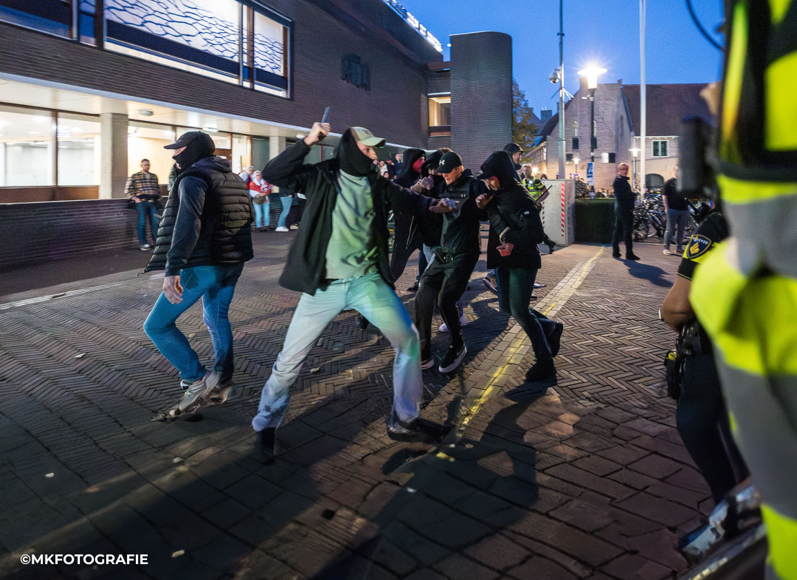 romeos-steken-lont-in-kruitvat